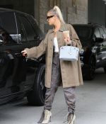 Access_Kardashian_17.jpg