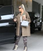 Access_Kardashian_18.jpg