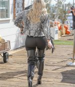 Access_Kardashian_10.jpg