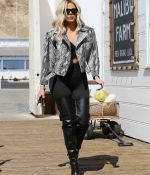 Access_Kardashian_2.jpg