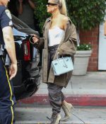 Access_Kardashian_1.jpg