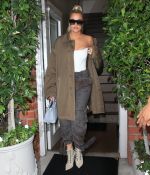 Access_Kardashian_28.jpg