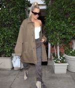Access_Kardashian_63.jpg