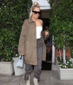 Access_Kardashian_64.jpg