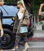 Access_Kardashian_7.jpg
