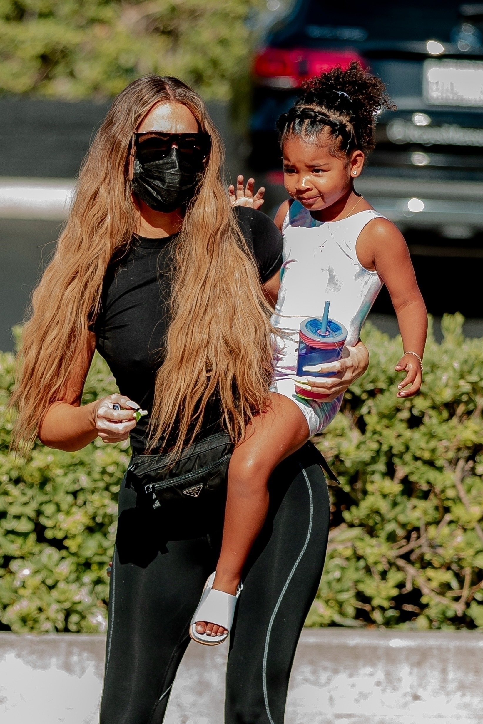 Access_Kardashian_3.jpg