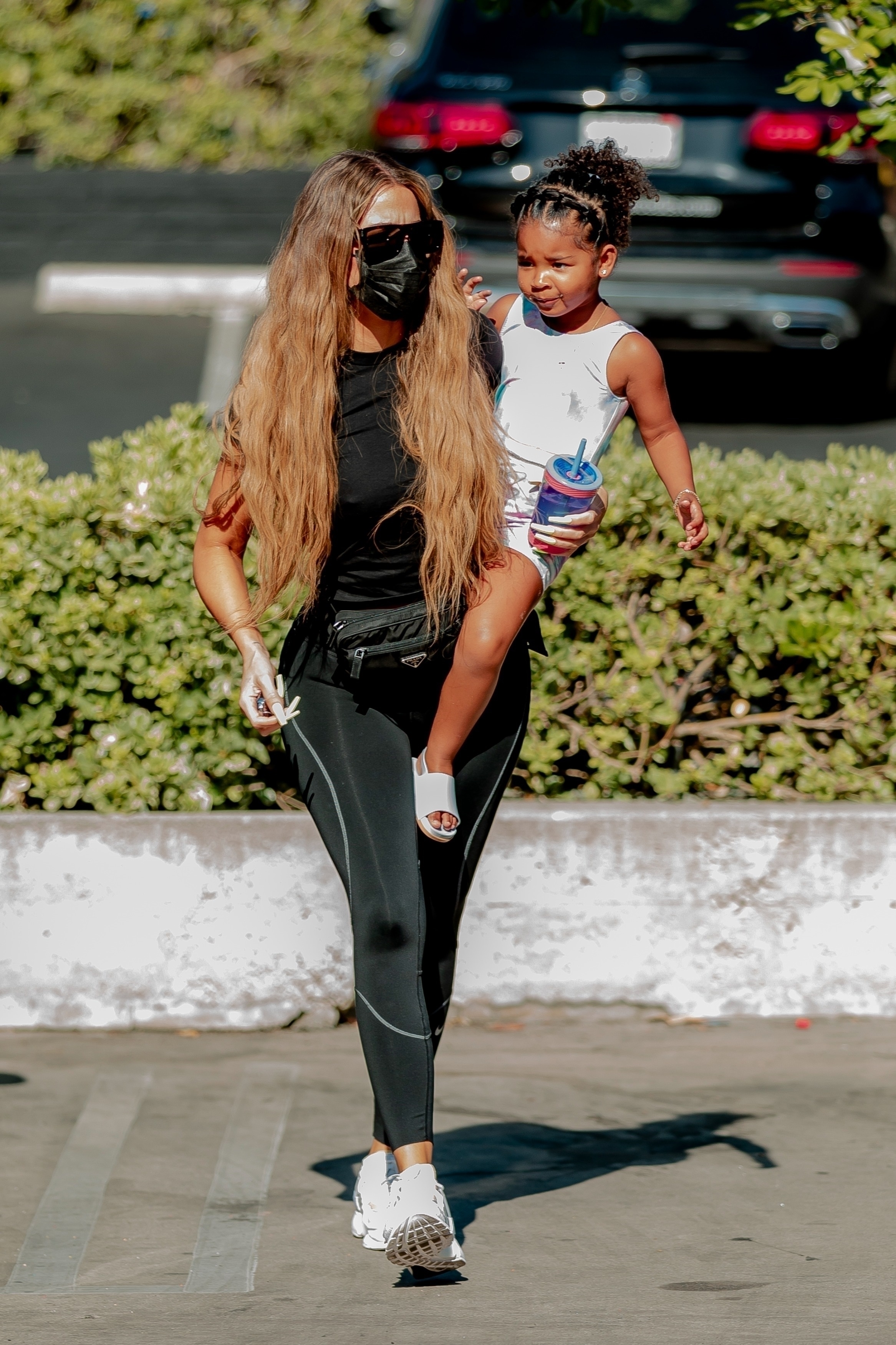 Access_Kardashian_4.jpg