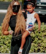 Access_Kardashian_3.jpg