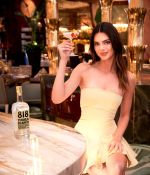 Access_Kardashian_9~0.jpg