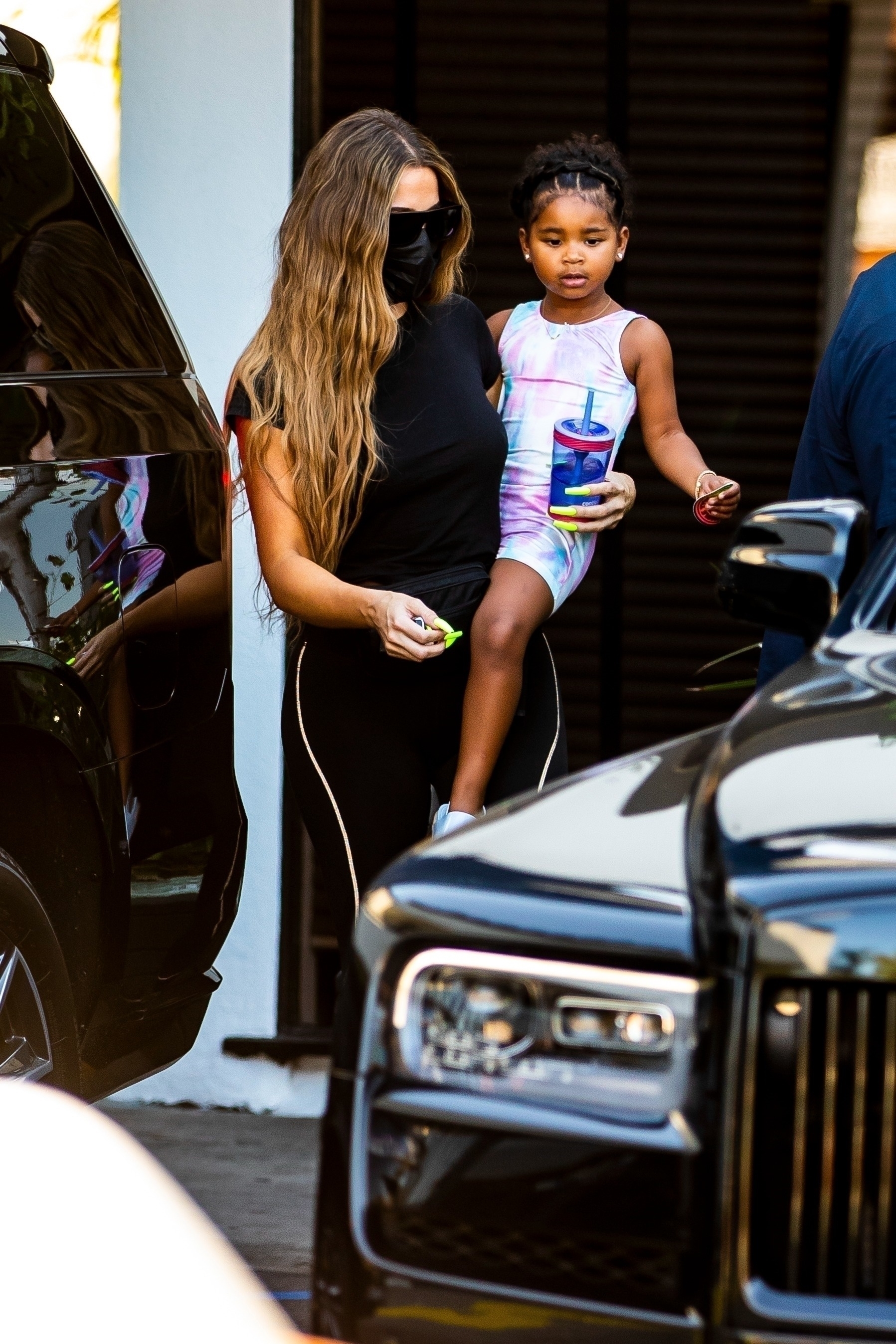 Access_Kardashian_3.jpg