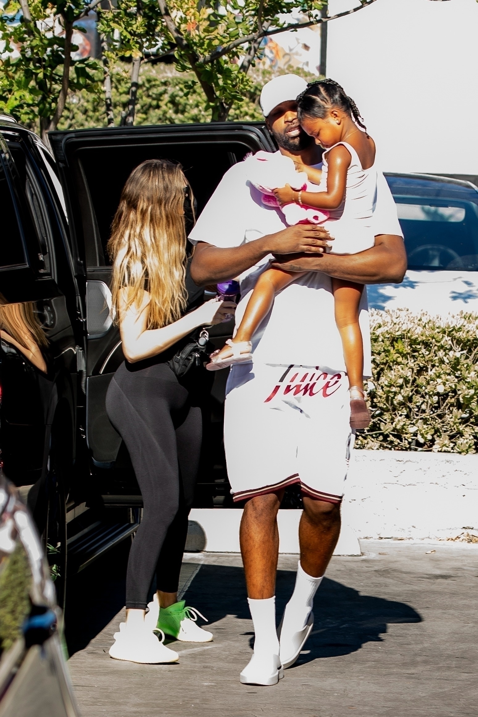 Access_Kardashian_2.jpg
