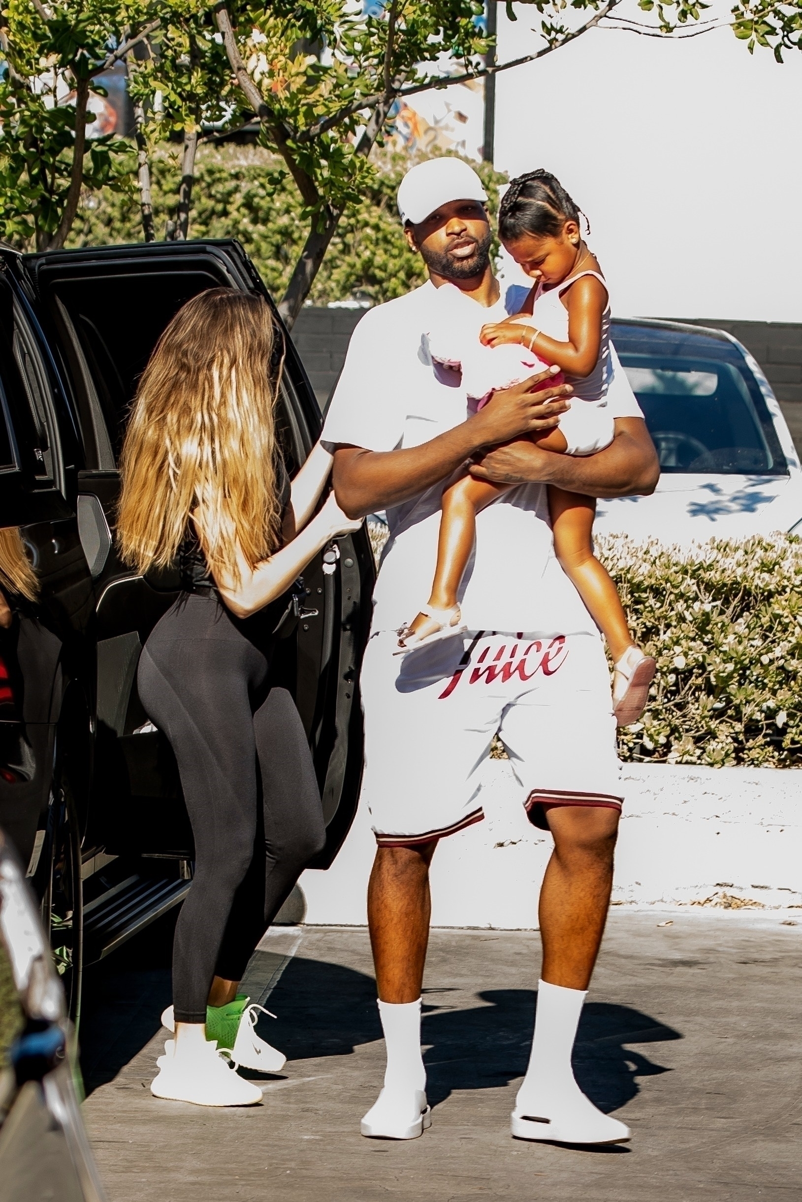 Access_Kardashian_4.jpg