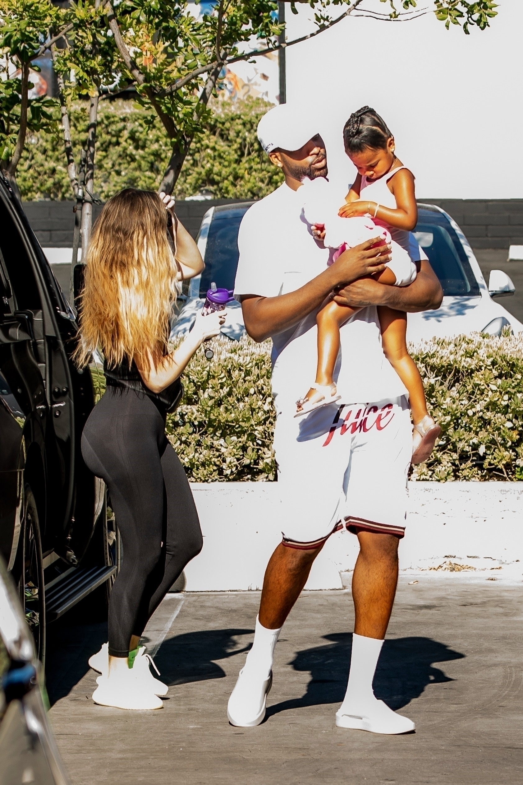 Access_Kardashian_5.jpg