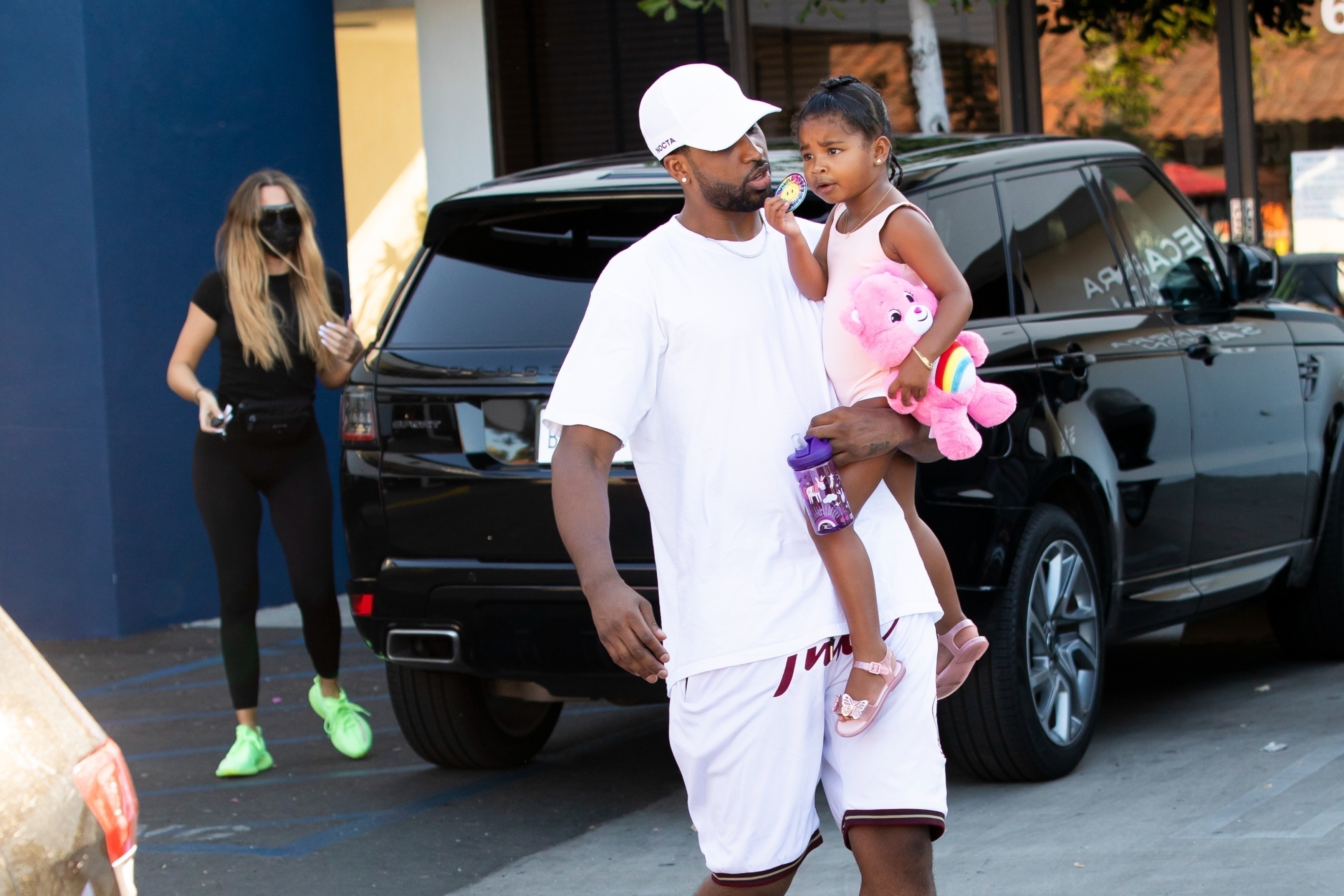 Access_Kardashian_16.jpg