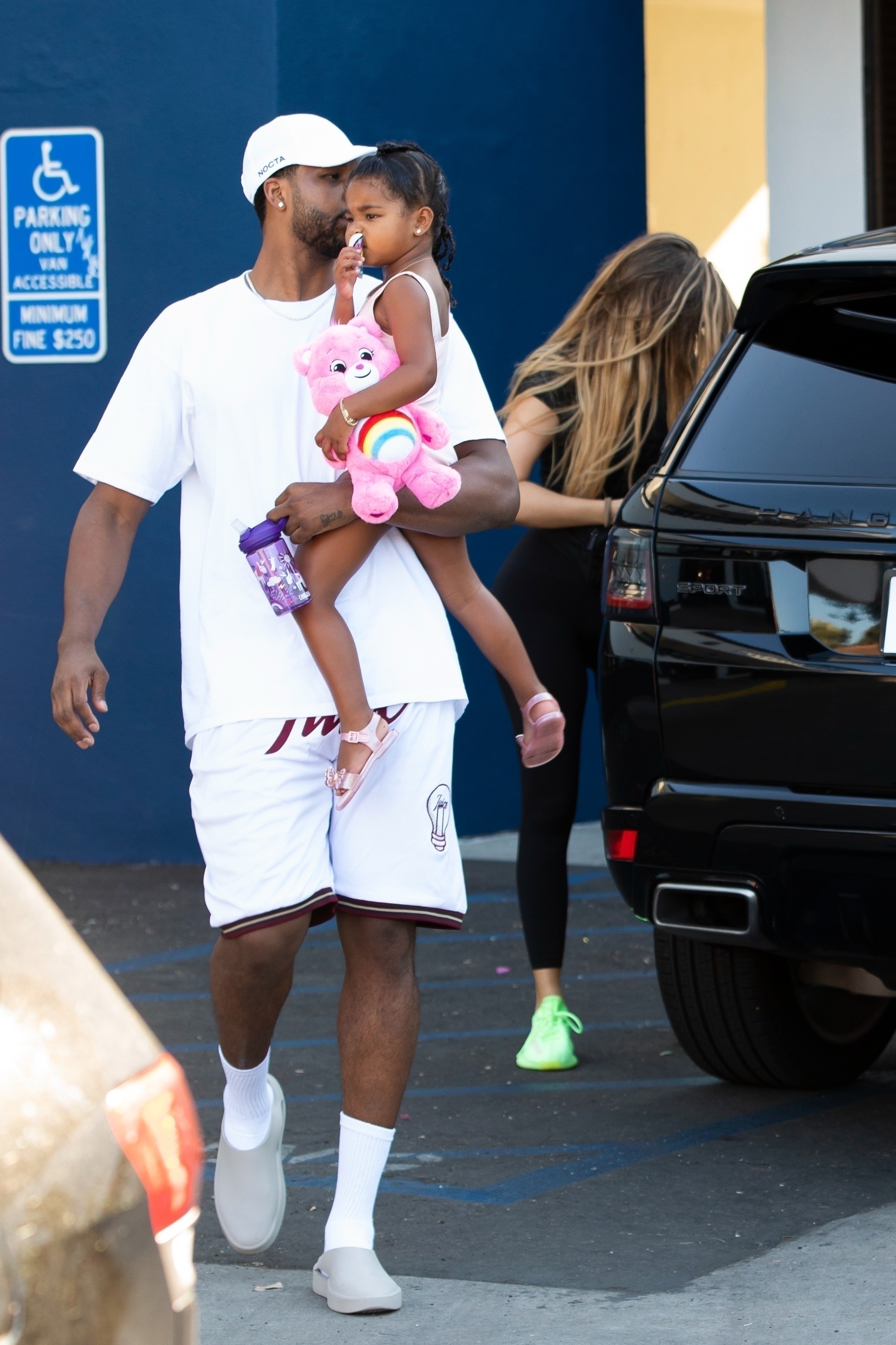 Access_Kardashian_7.jpg