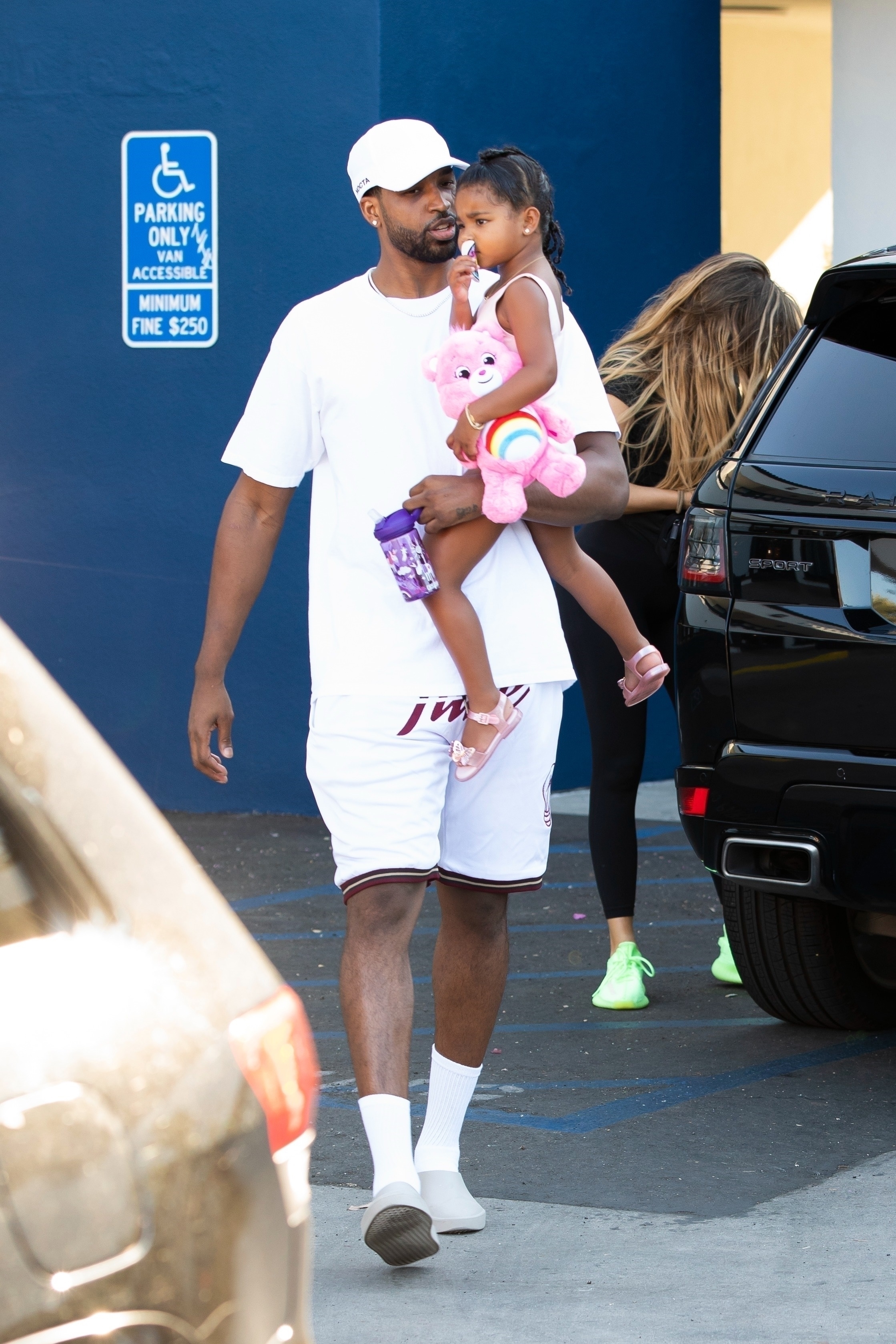 Access_Kardashian_8.jpg