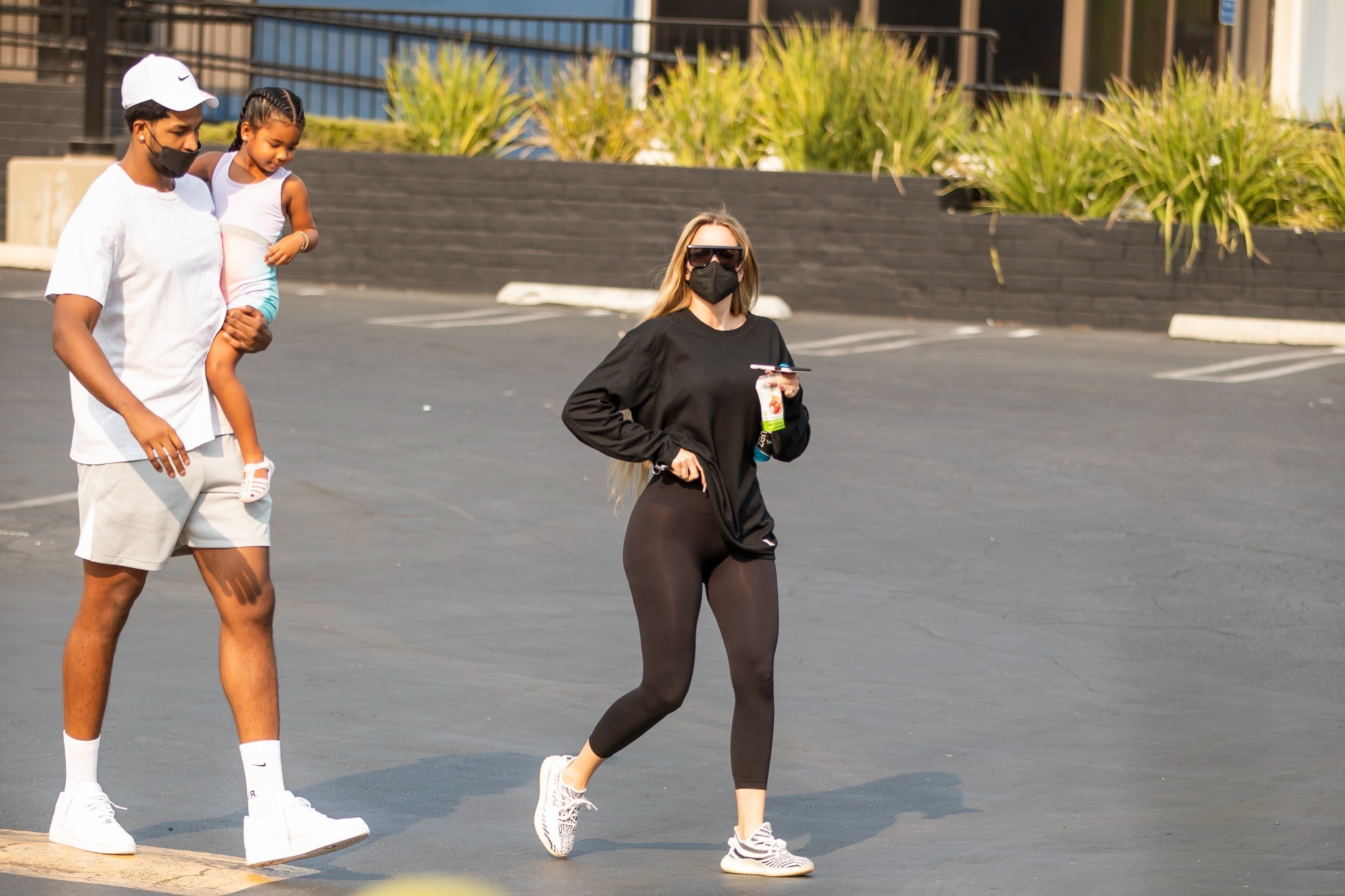 Access_Kardashian_17.jpg
