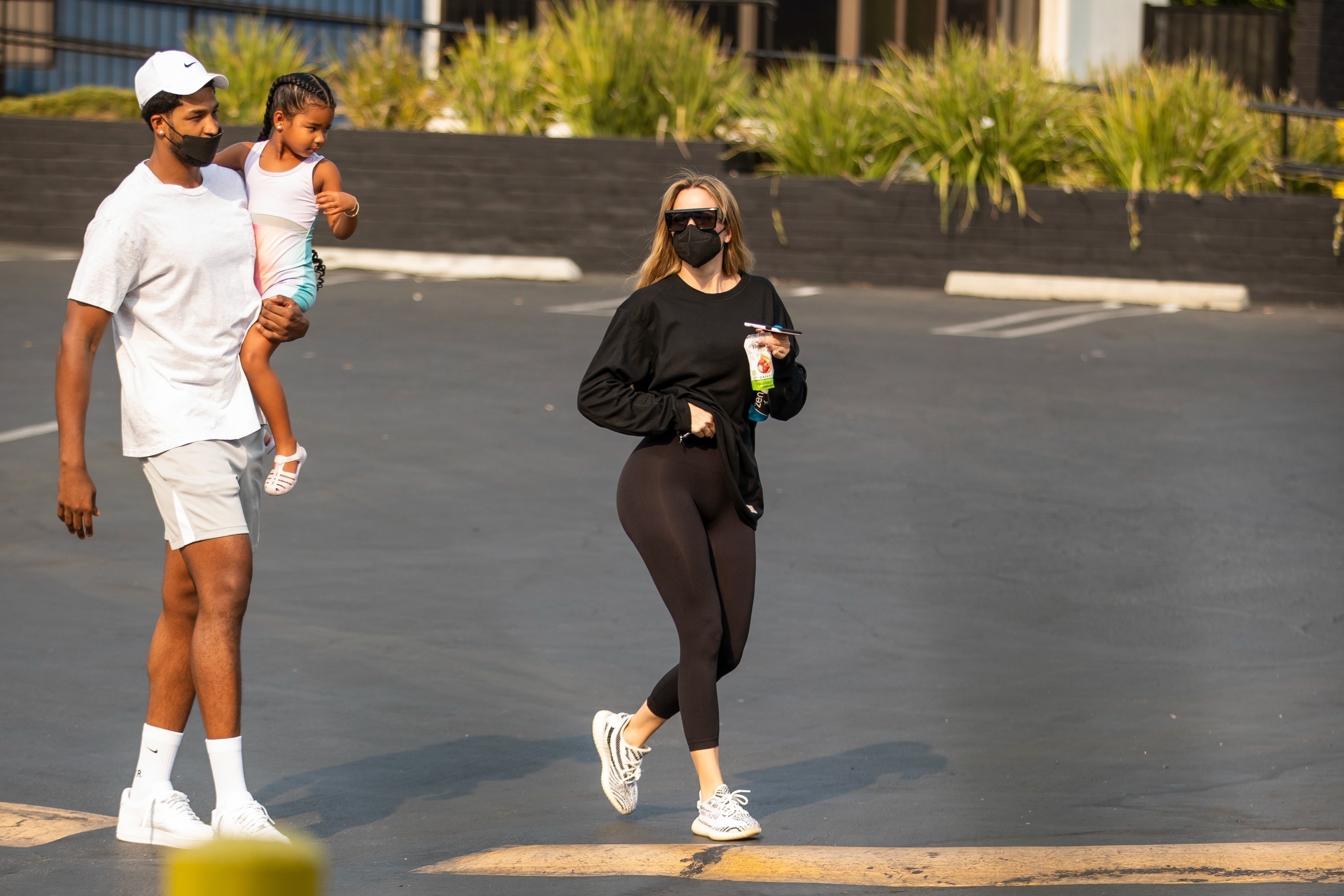 Access_Kardashian_6.jpg