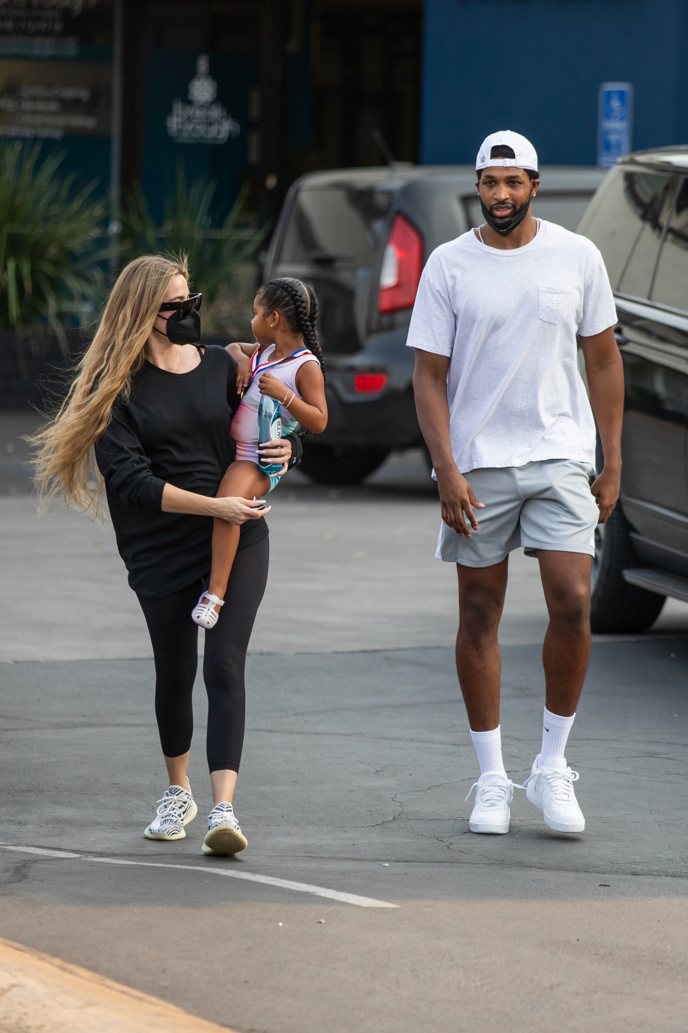 Access_Kardashian_13.jpg