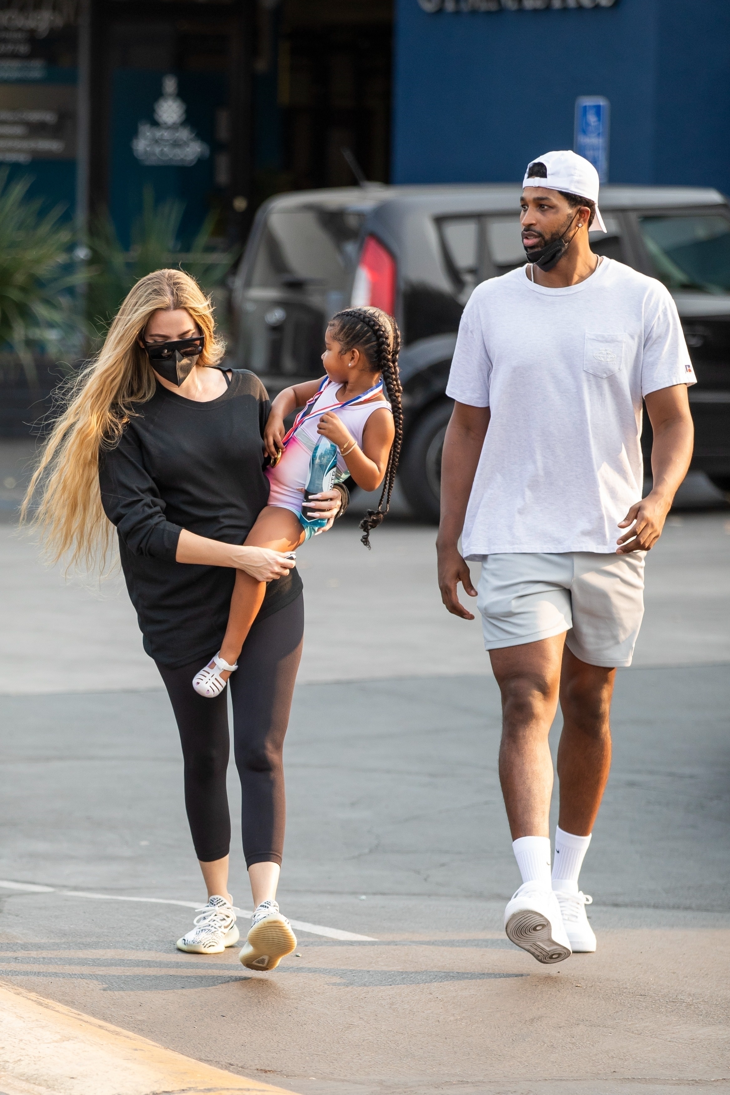 Access_Kardashian_16.jpg