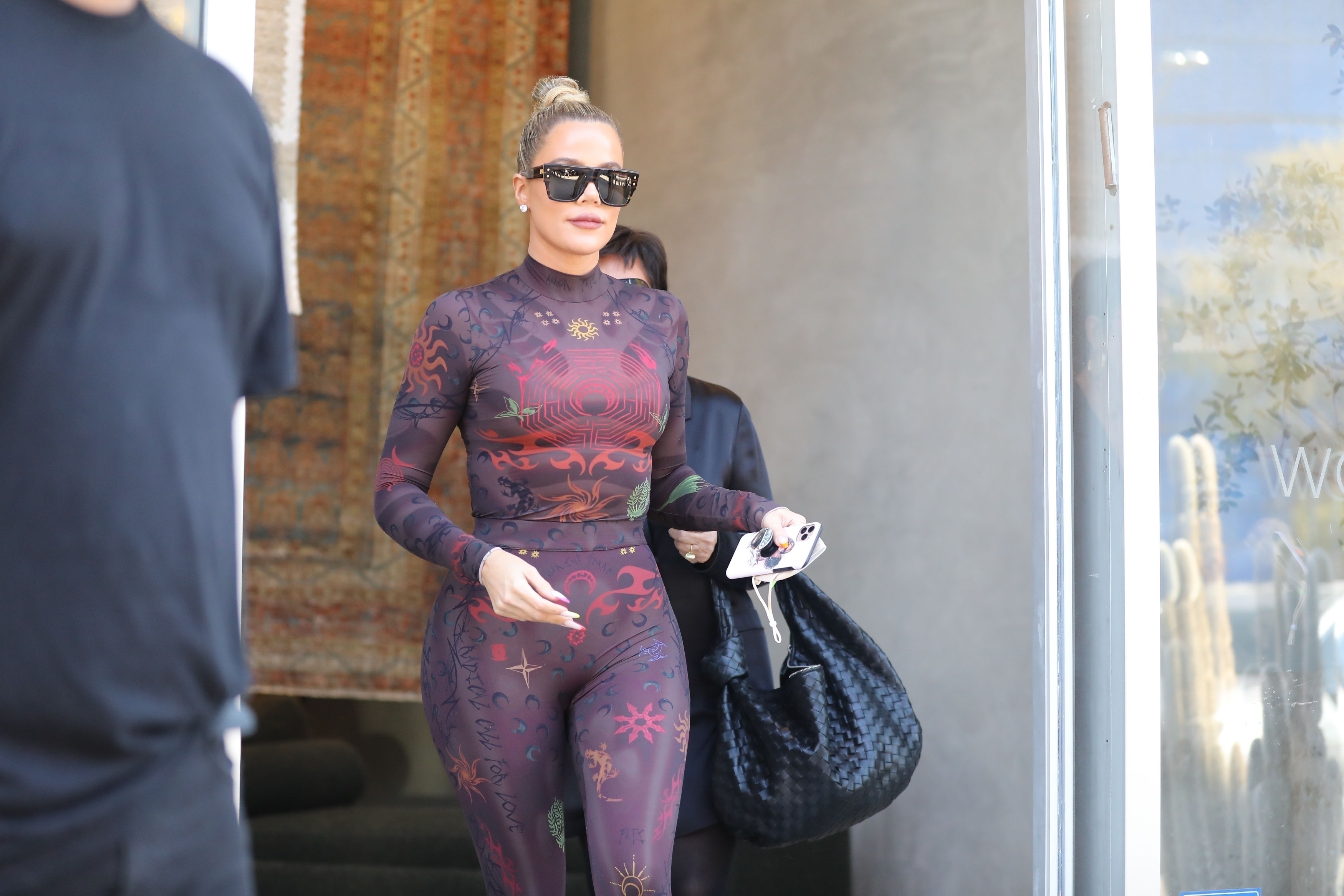Access_Kardashian_3.jpg
