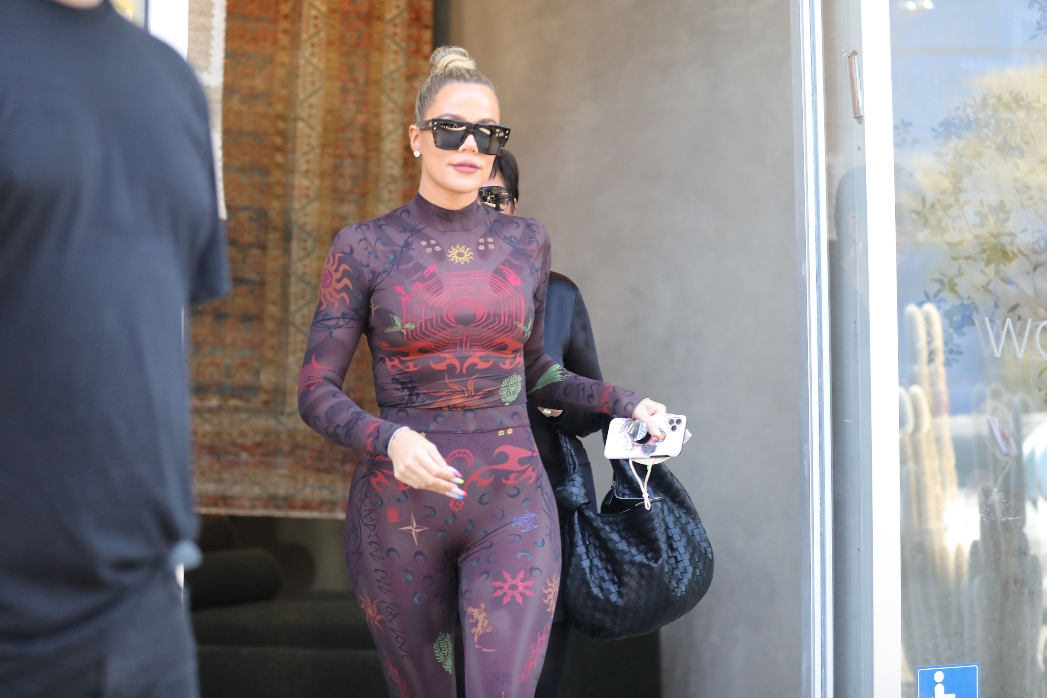 Access_Kardashian_4.jpg