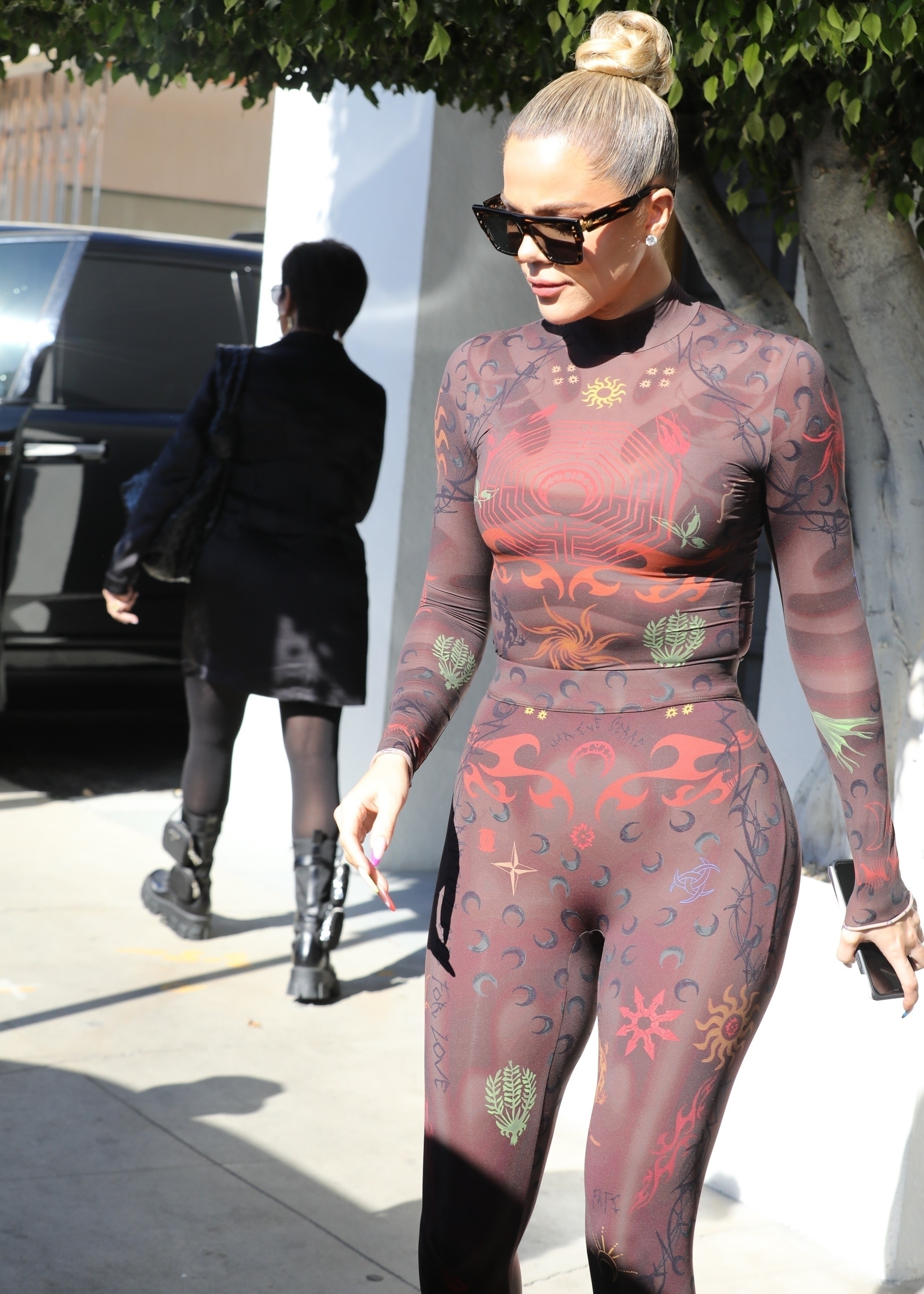 Access_Kardashian_90.jpg