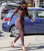 Access_Kardashian_73.jpg