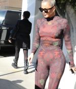 Access_Kardashian_90.jpg