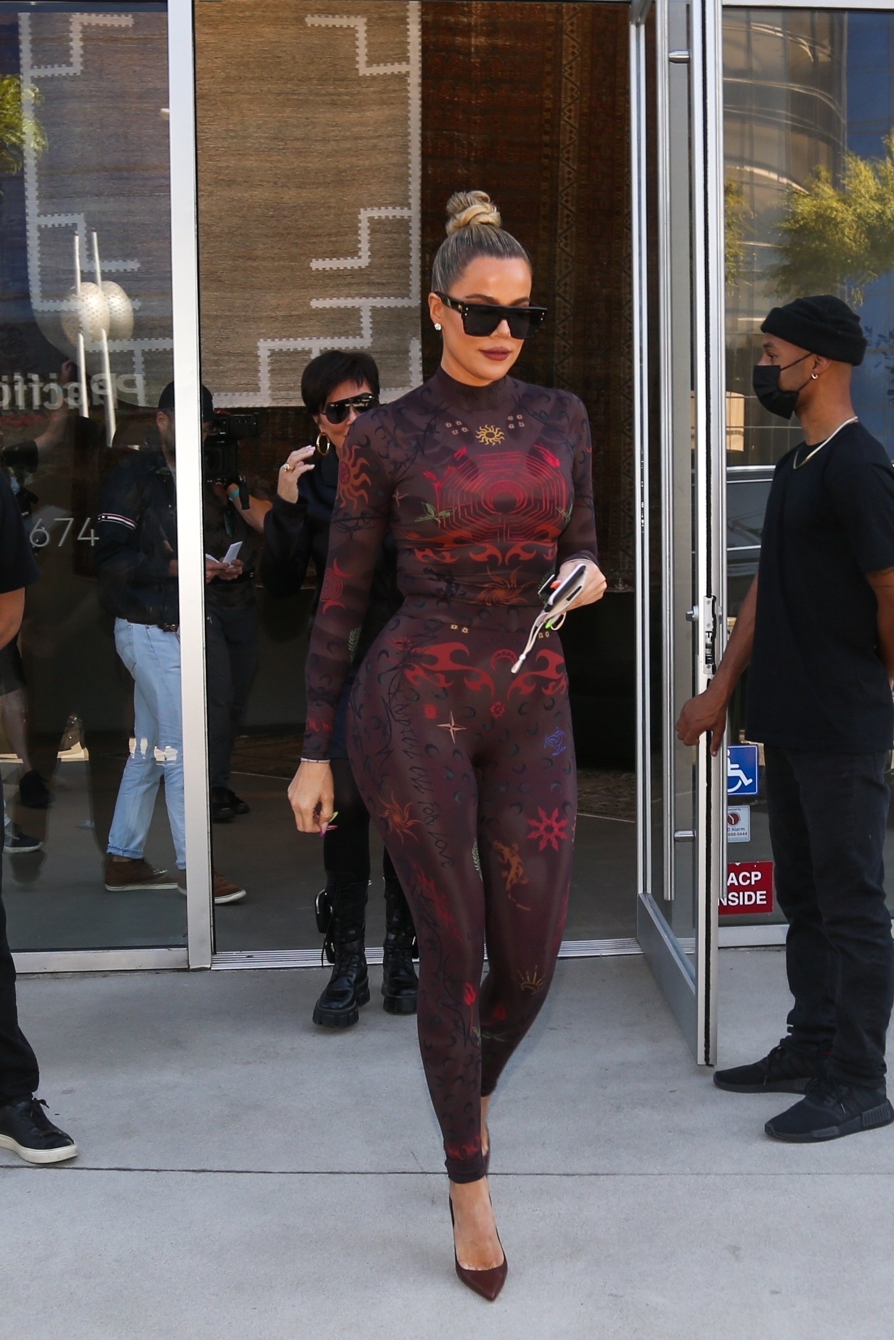 Access_Kardashian_5.jpg