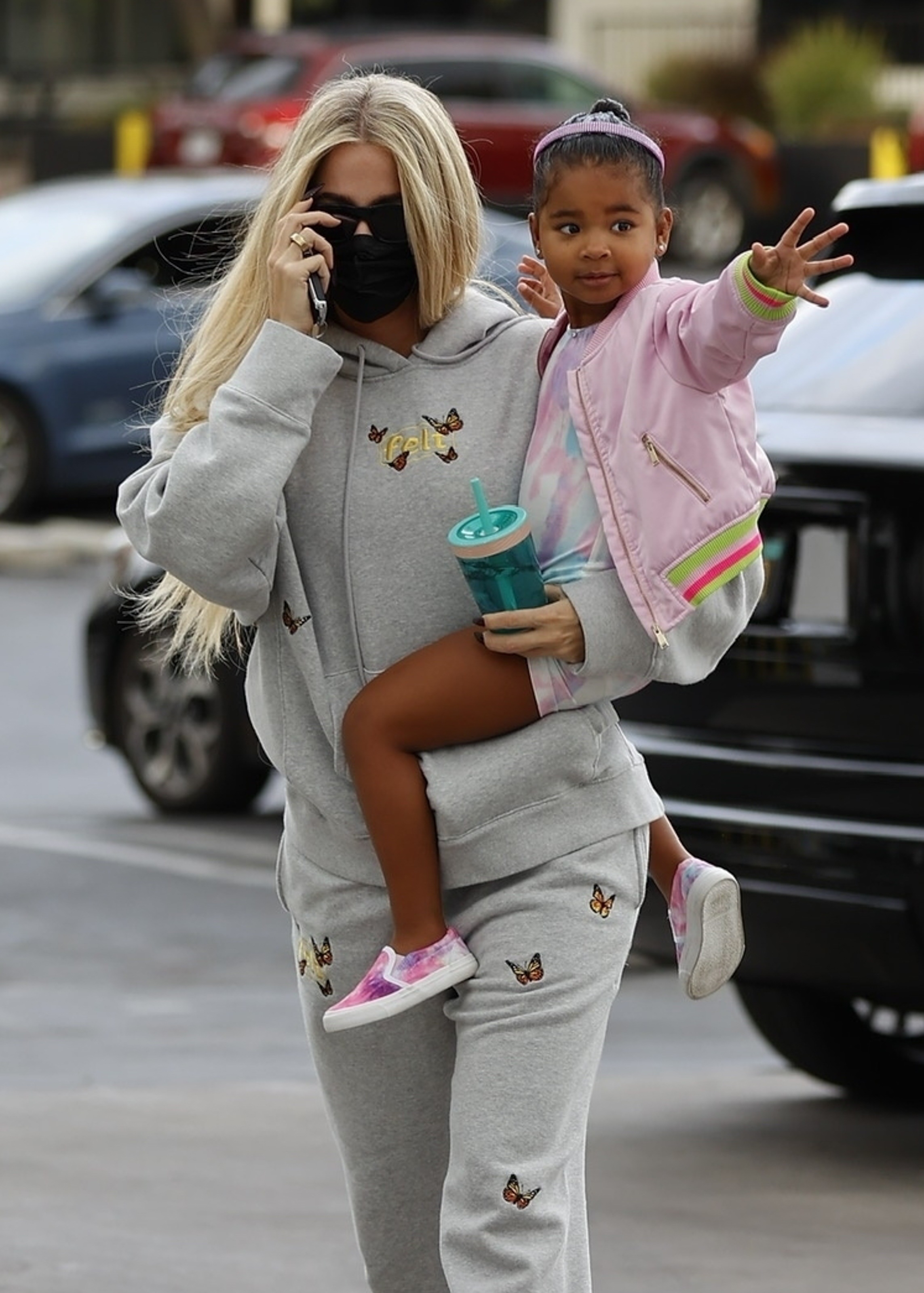 Access_Kardashian_1.jpg