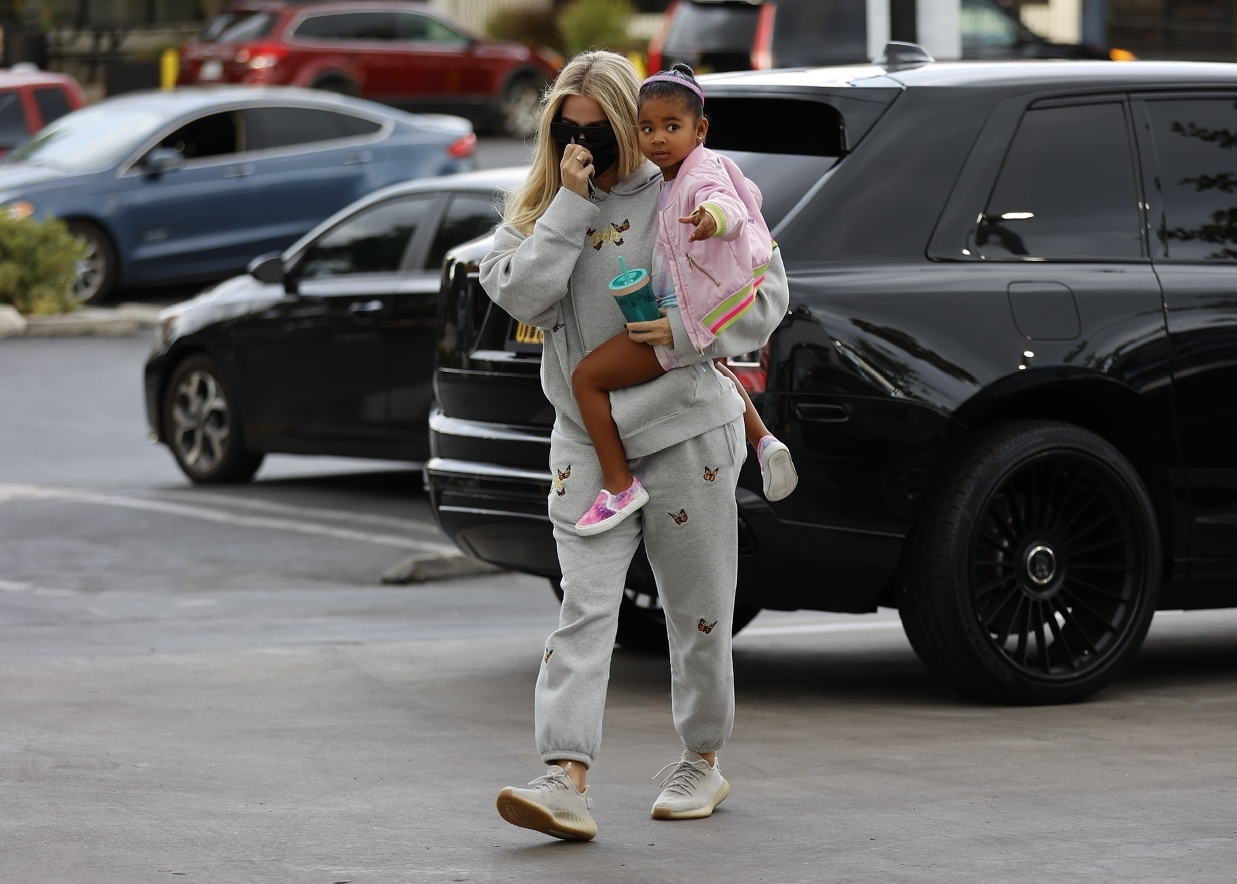 Access_Kardashian_17.jpg