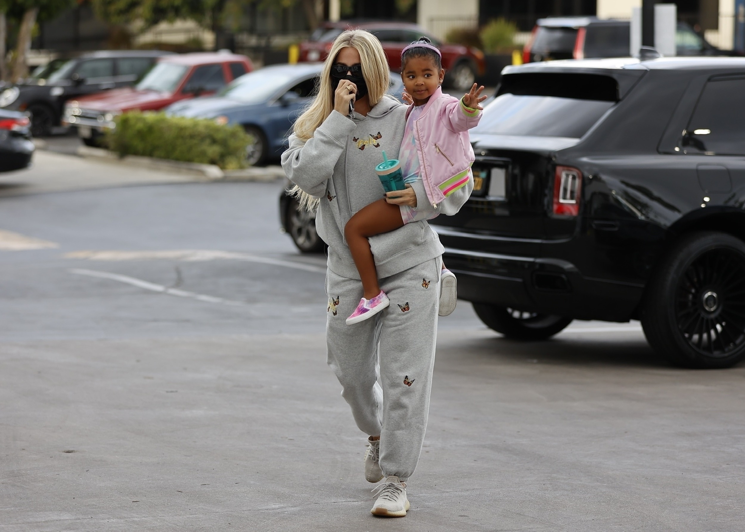 Access_Kardashian_2.jpg