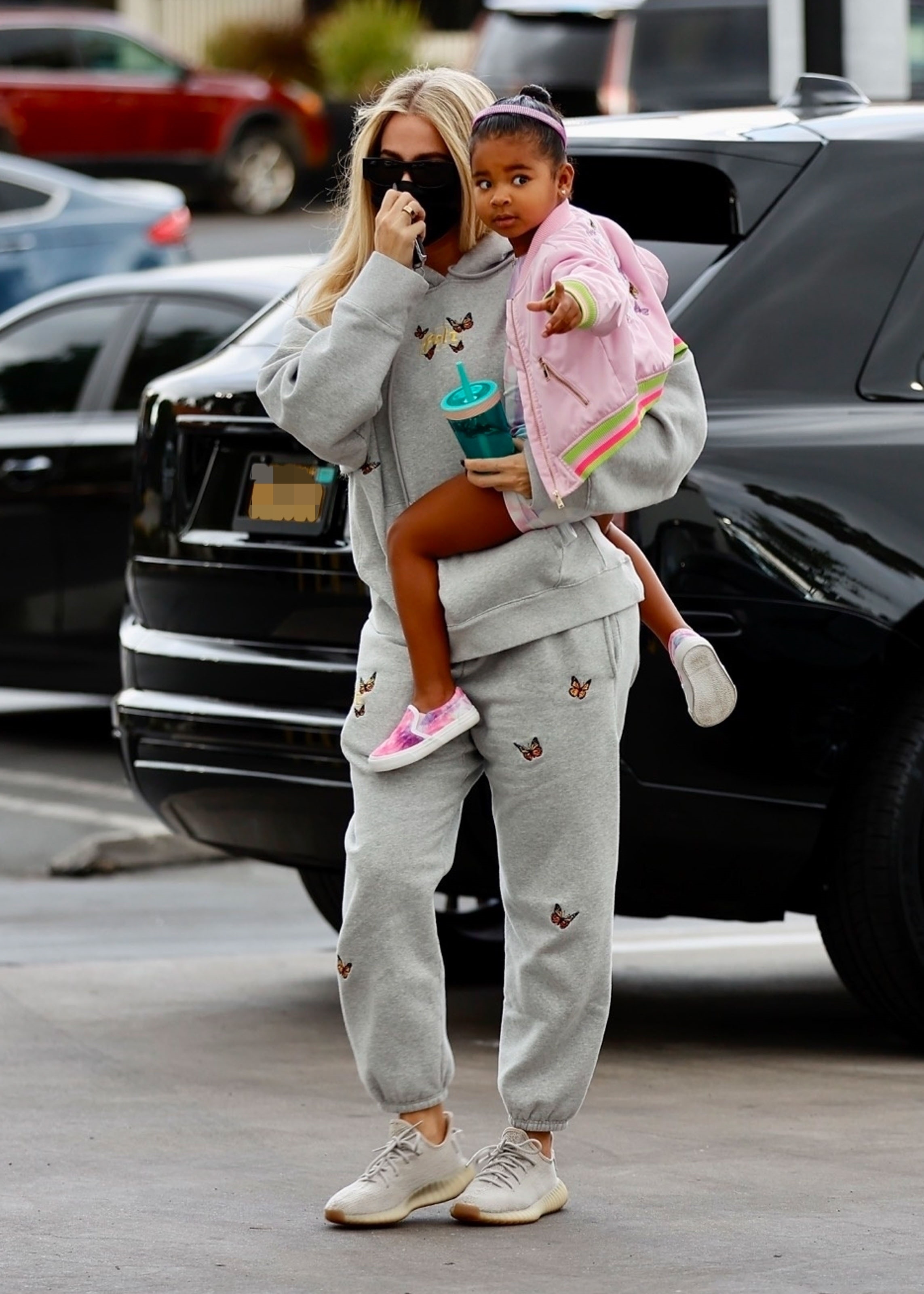 Access_Kardashian_3.jpg