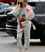 Access_Kardashian_3.jpg