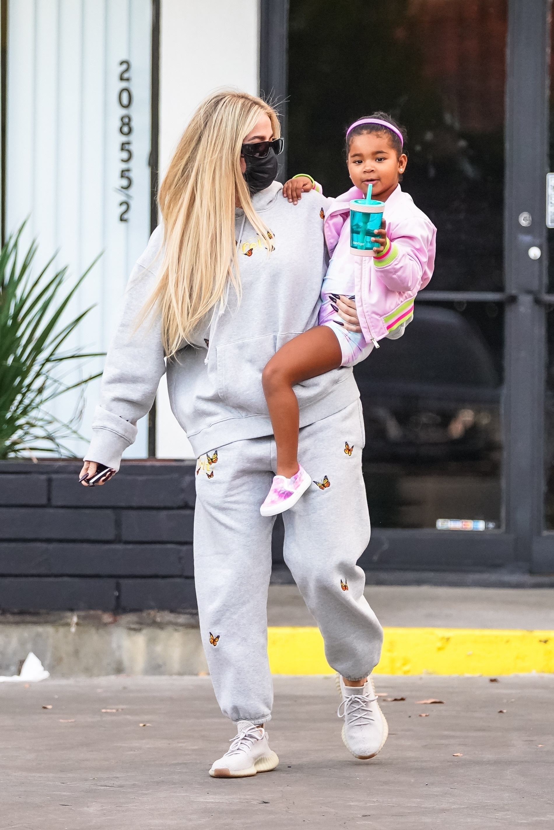 Access_Kardashian_16.jpg