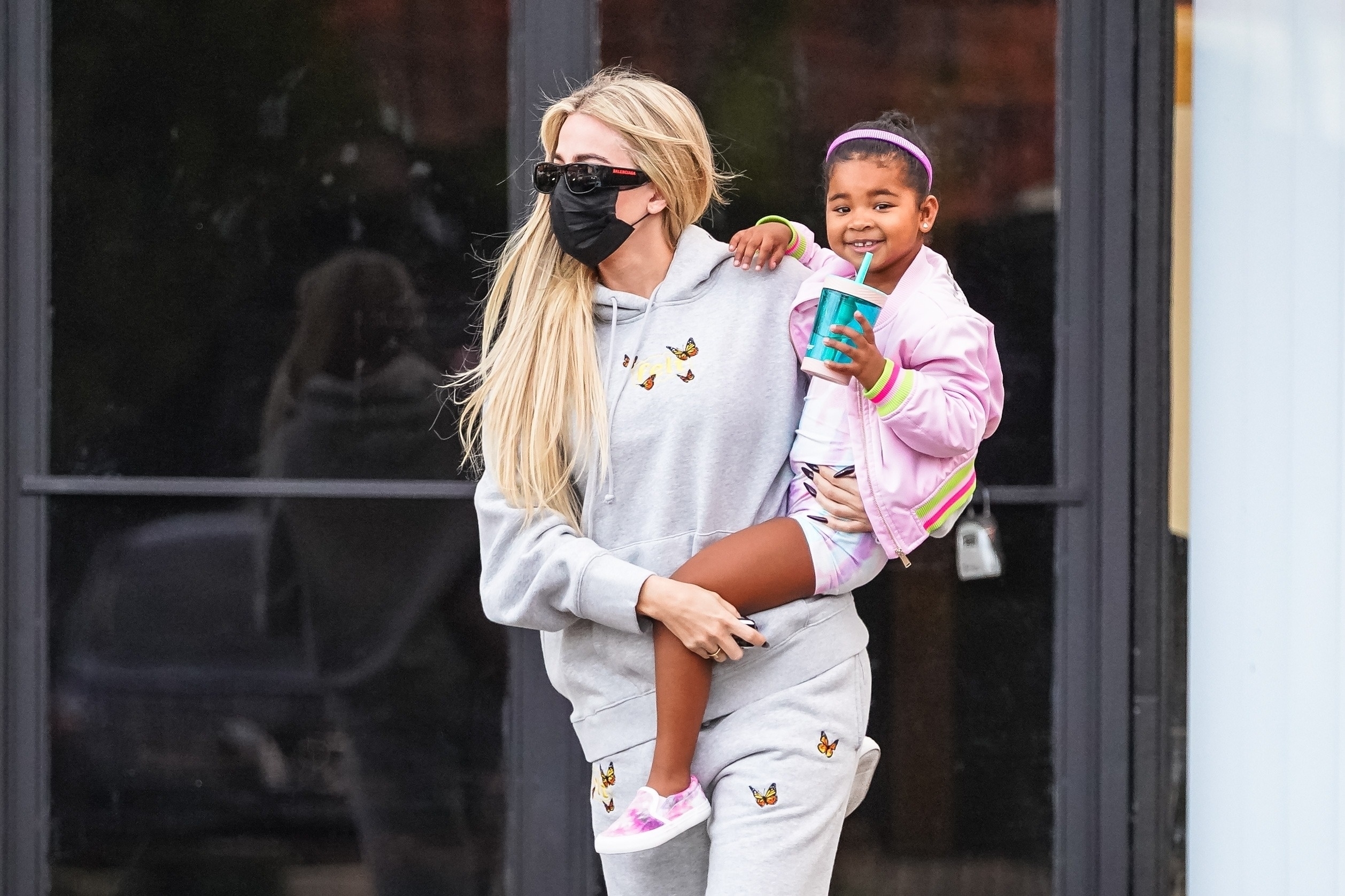 Access_Kardashian_17.jpg