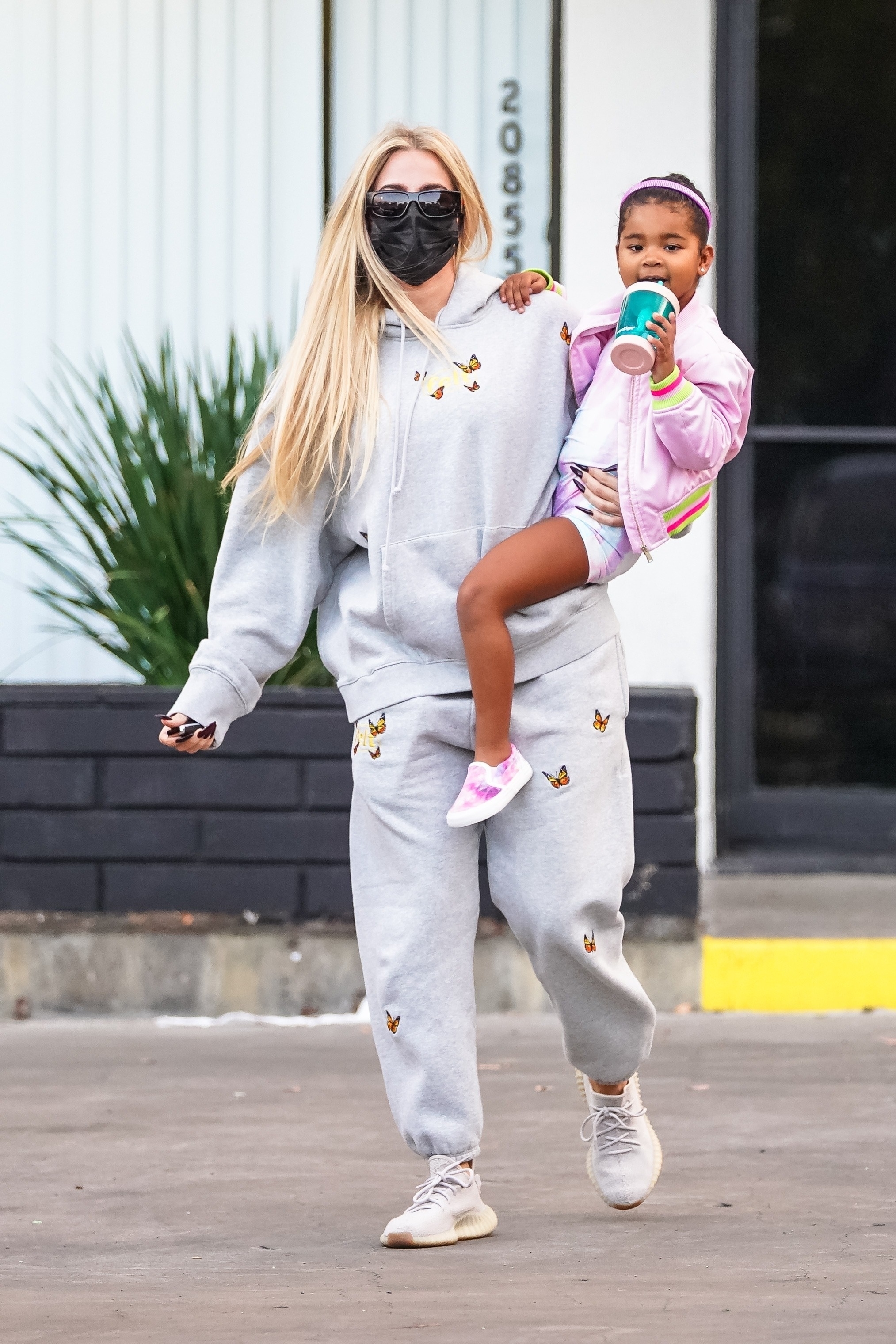 Access_Kardashian_3.jpg
