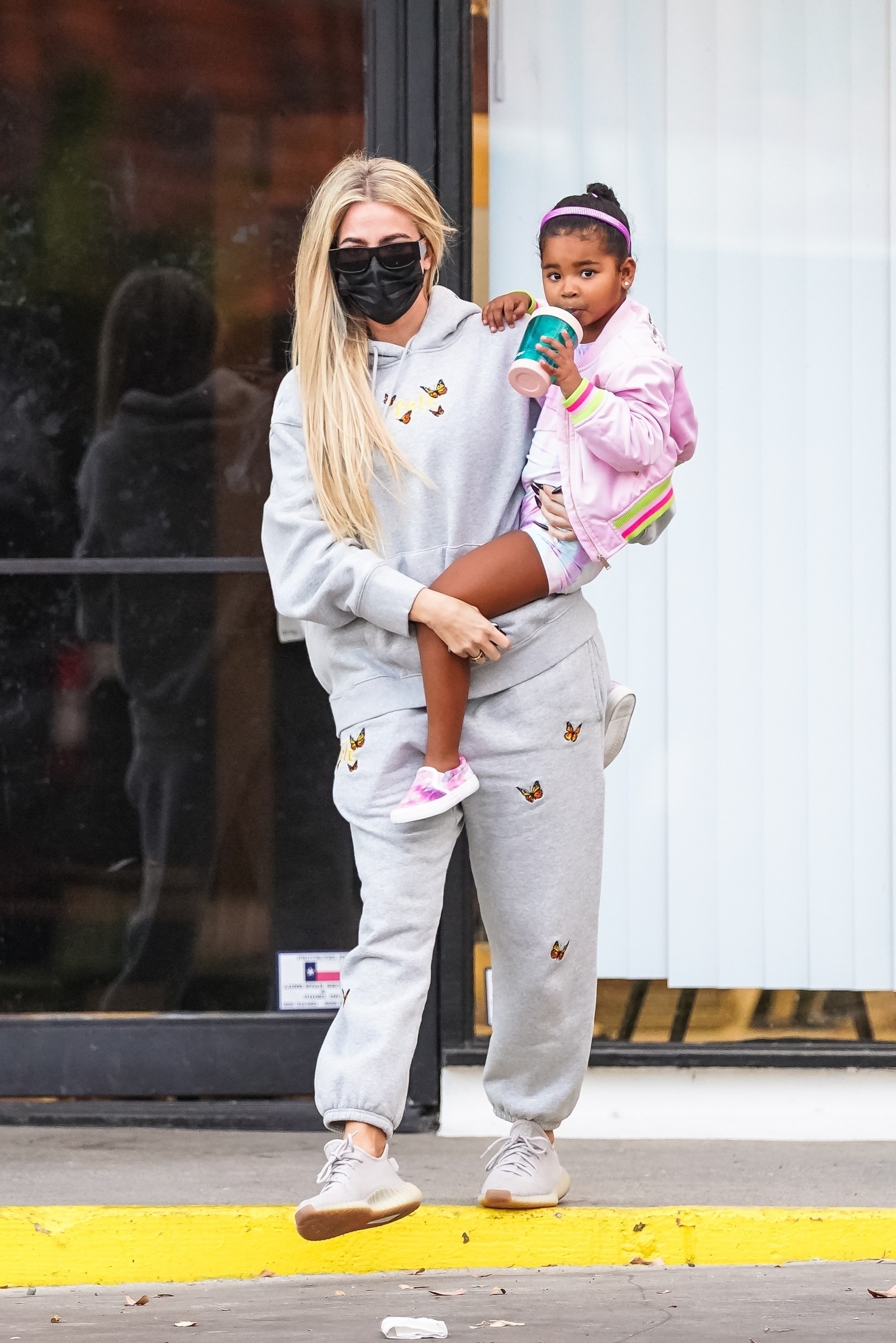 Access_Kardashian_5.jpg