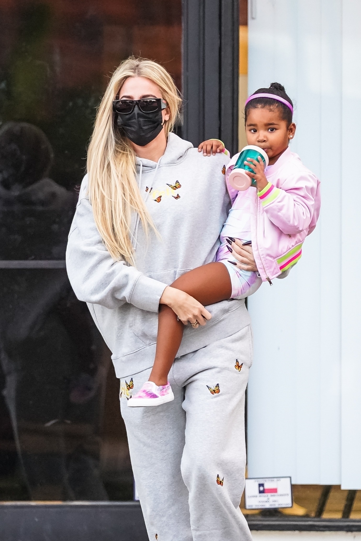 Access_Kardashian_6.jpg