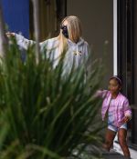 Access_Kardashian_8.jpg