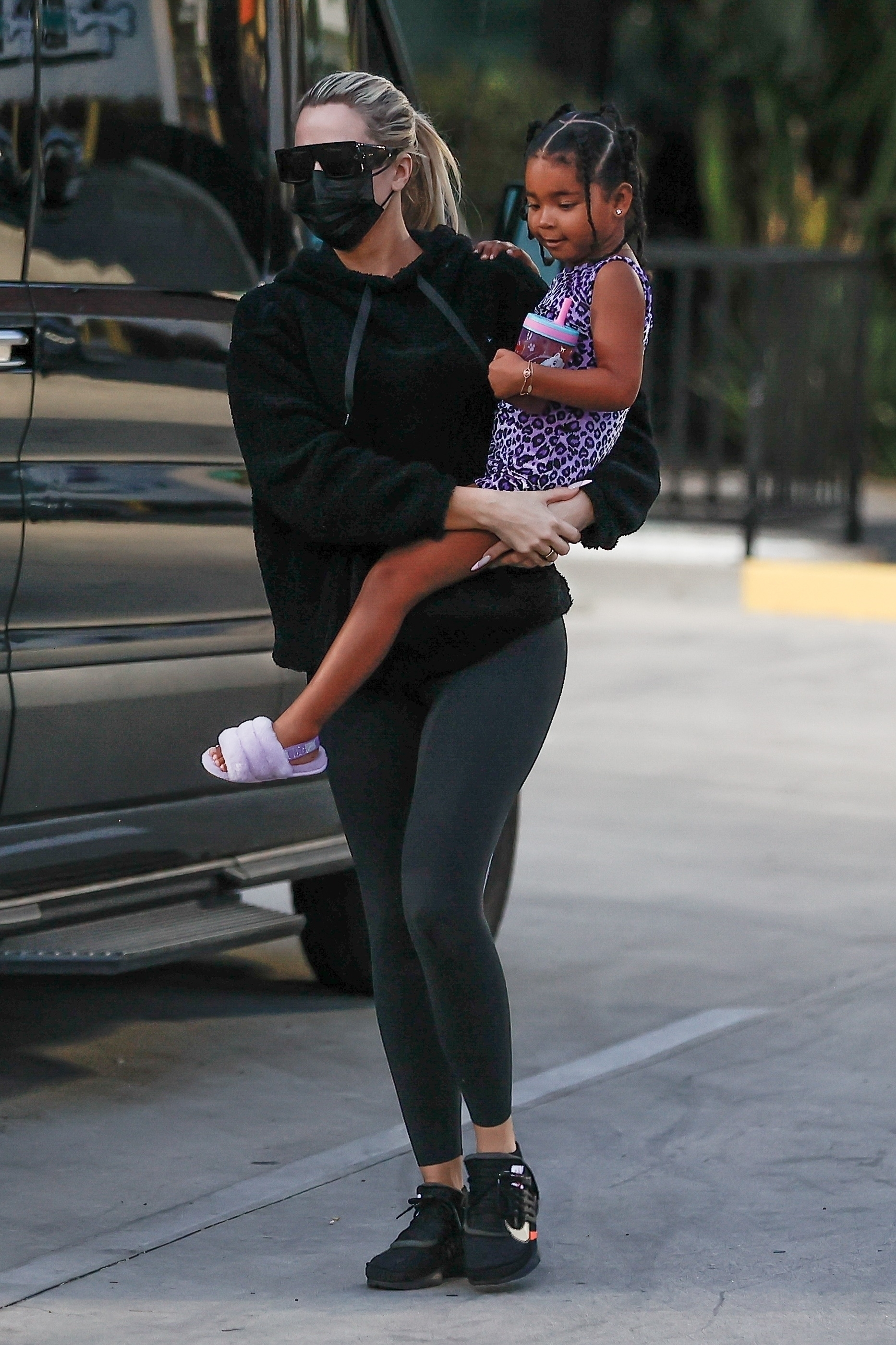 Access_Kardashian_10.jpg