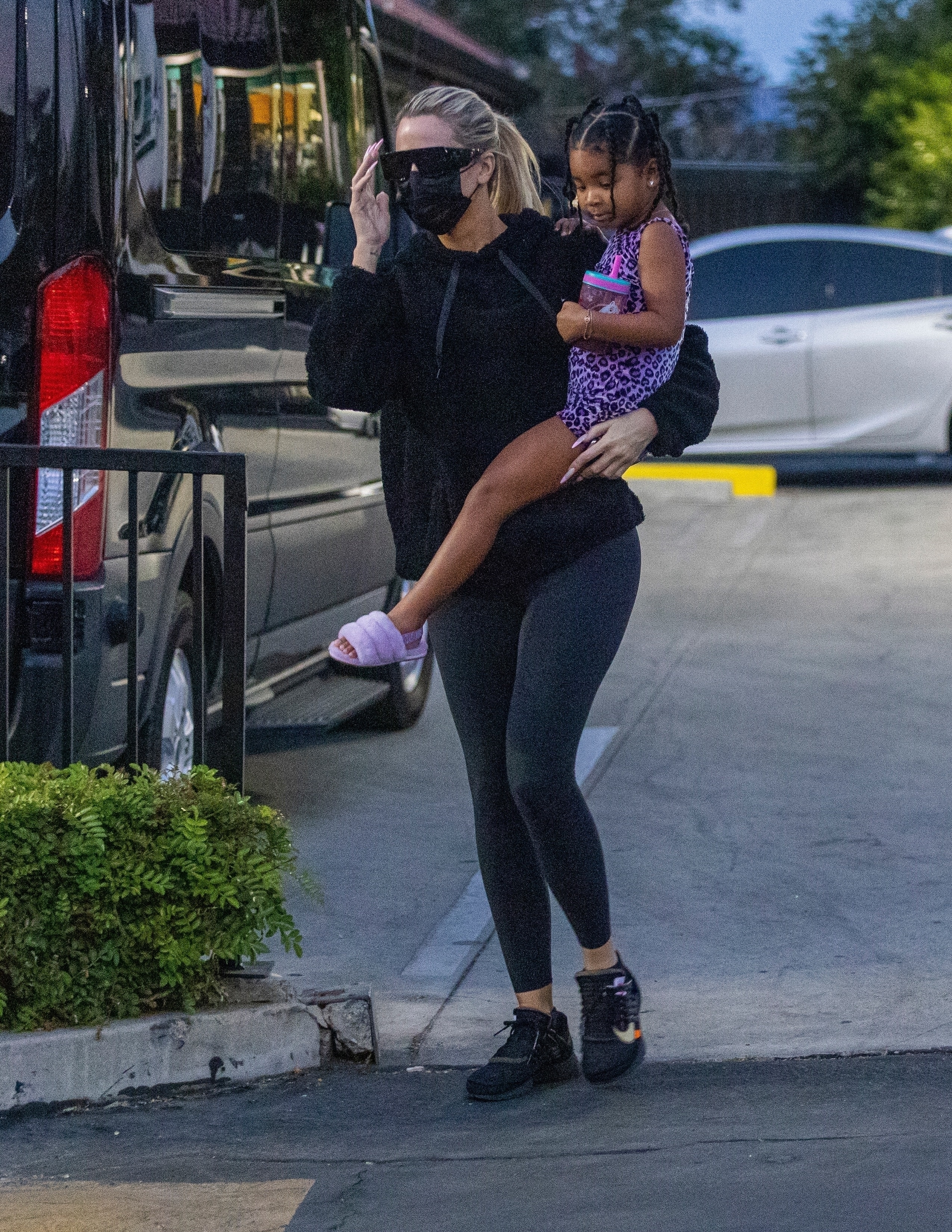 Access_Kardashian_40.jpg