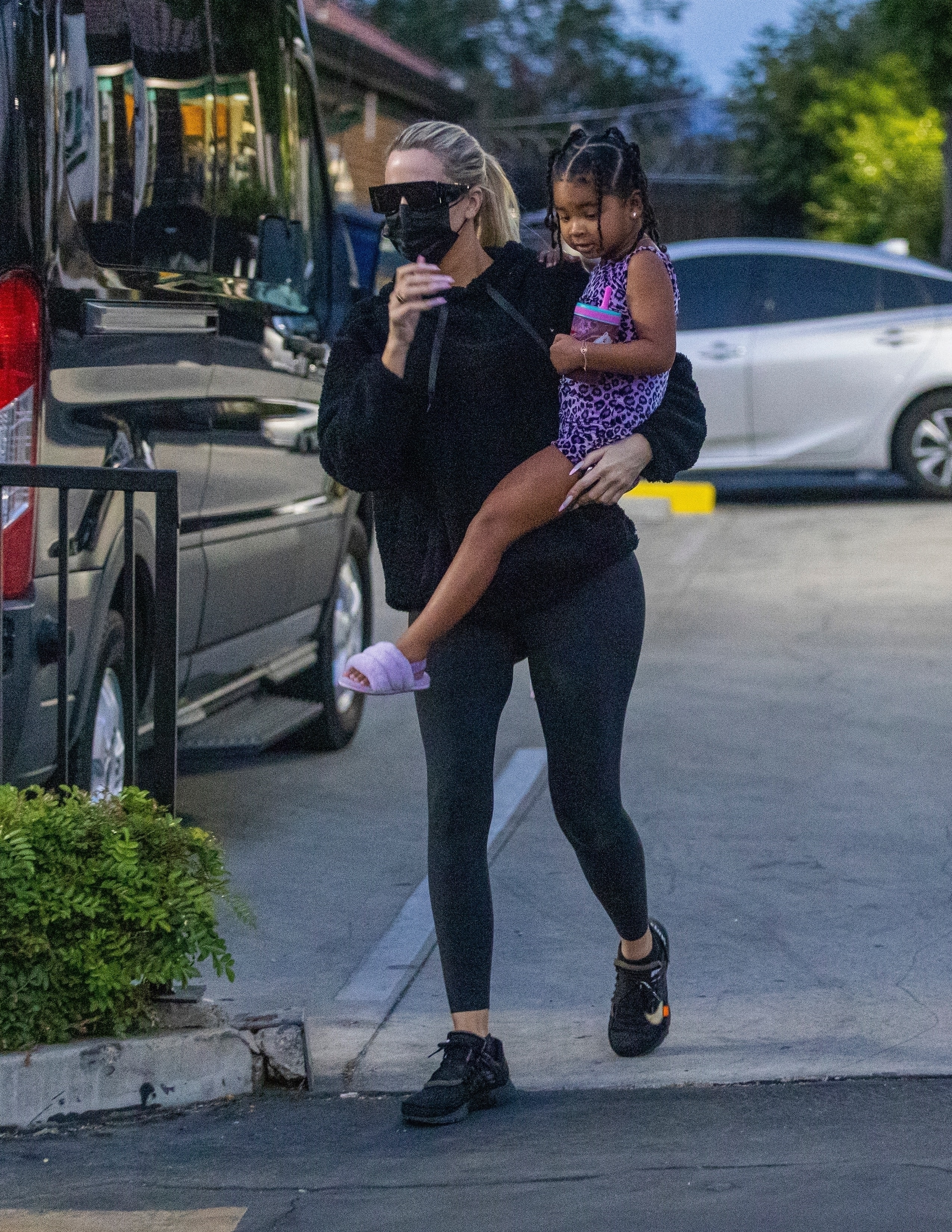 Access_Kardashian_74.jpg