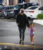 Access_Kardashian_17.jpg
