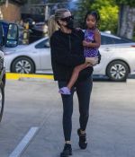 Access_Kardashian_80.jpg