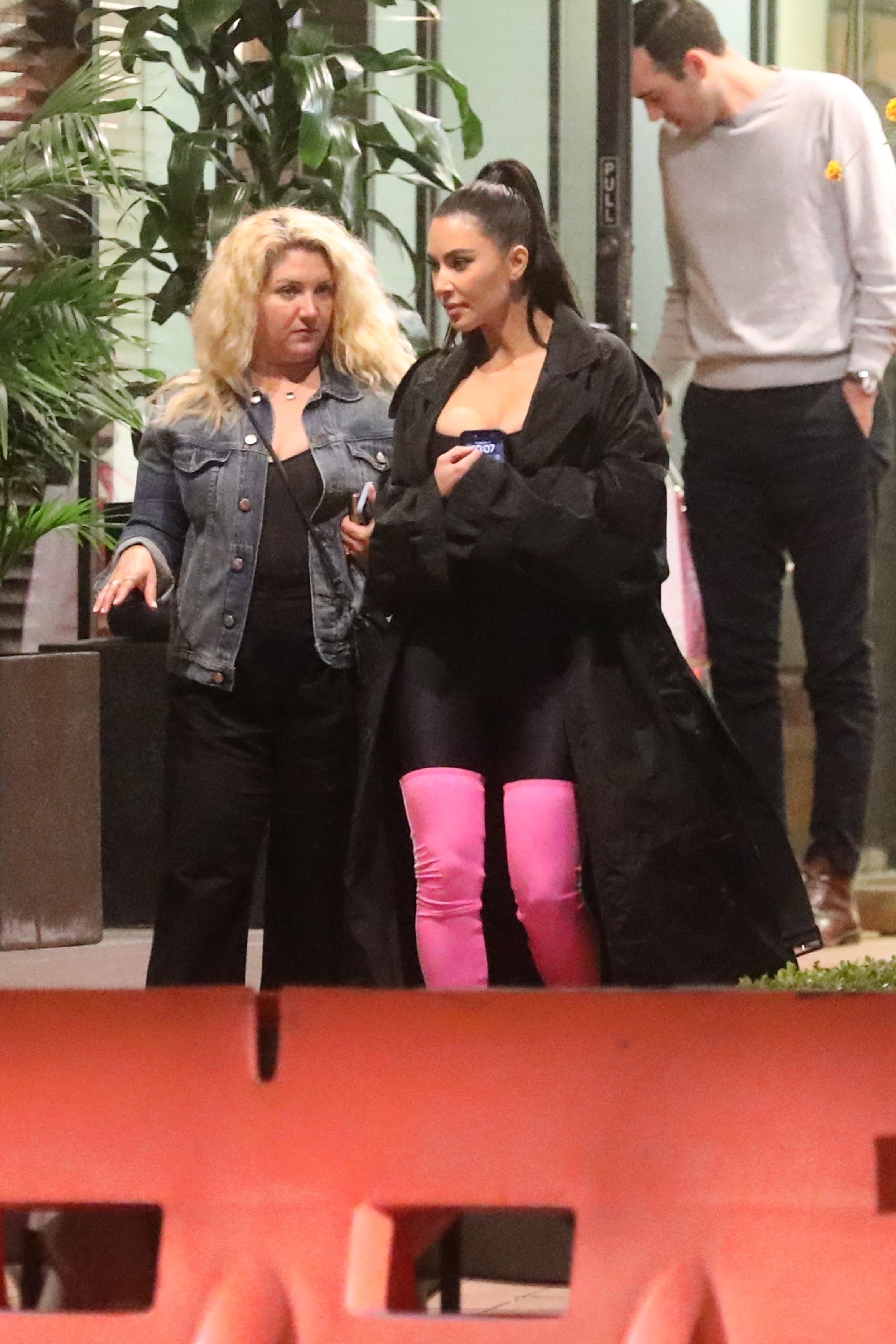 Access_Kardashian_1.jpg