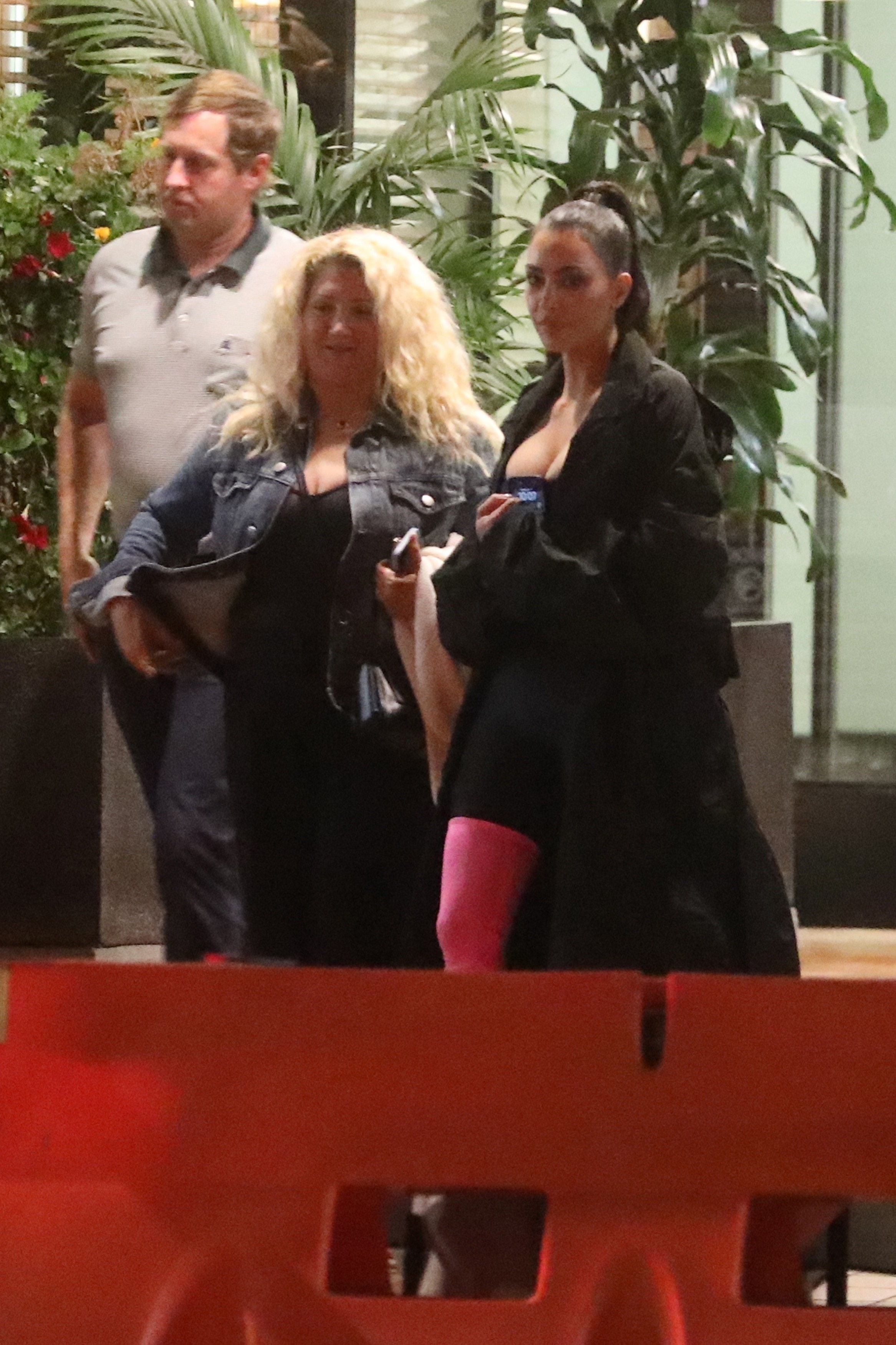 Access_Kardashian_12.jpg