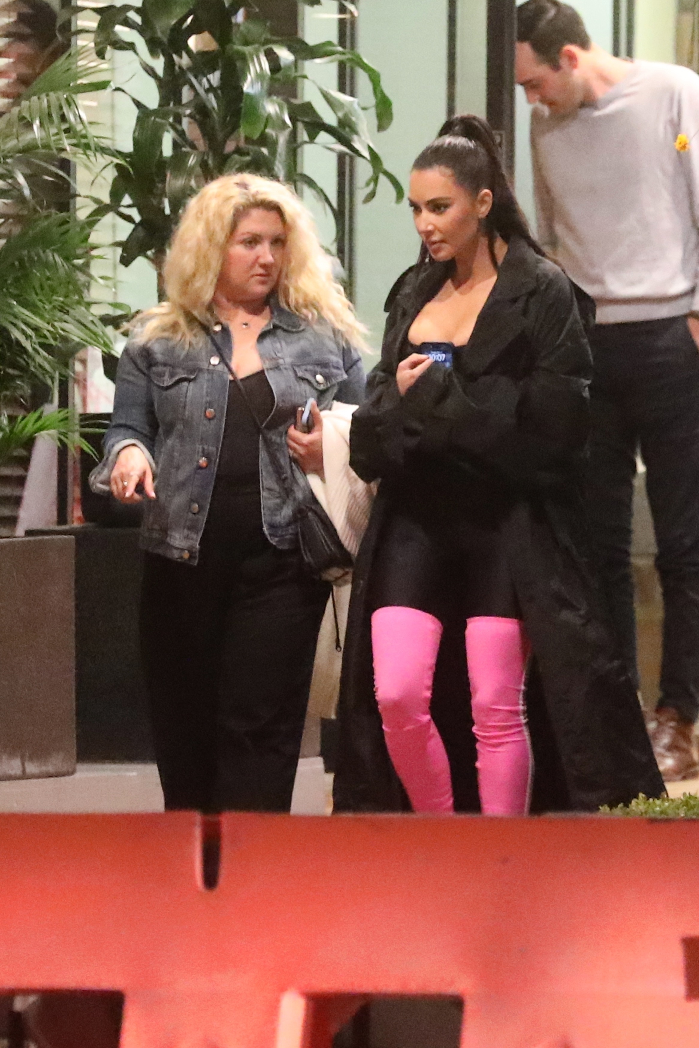 Access_Kardashian_4.jpg