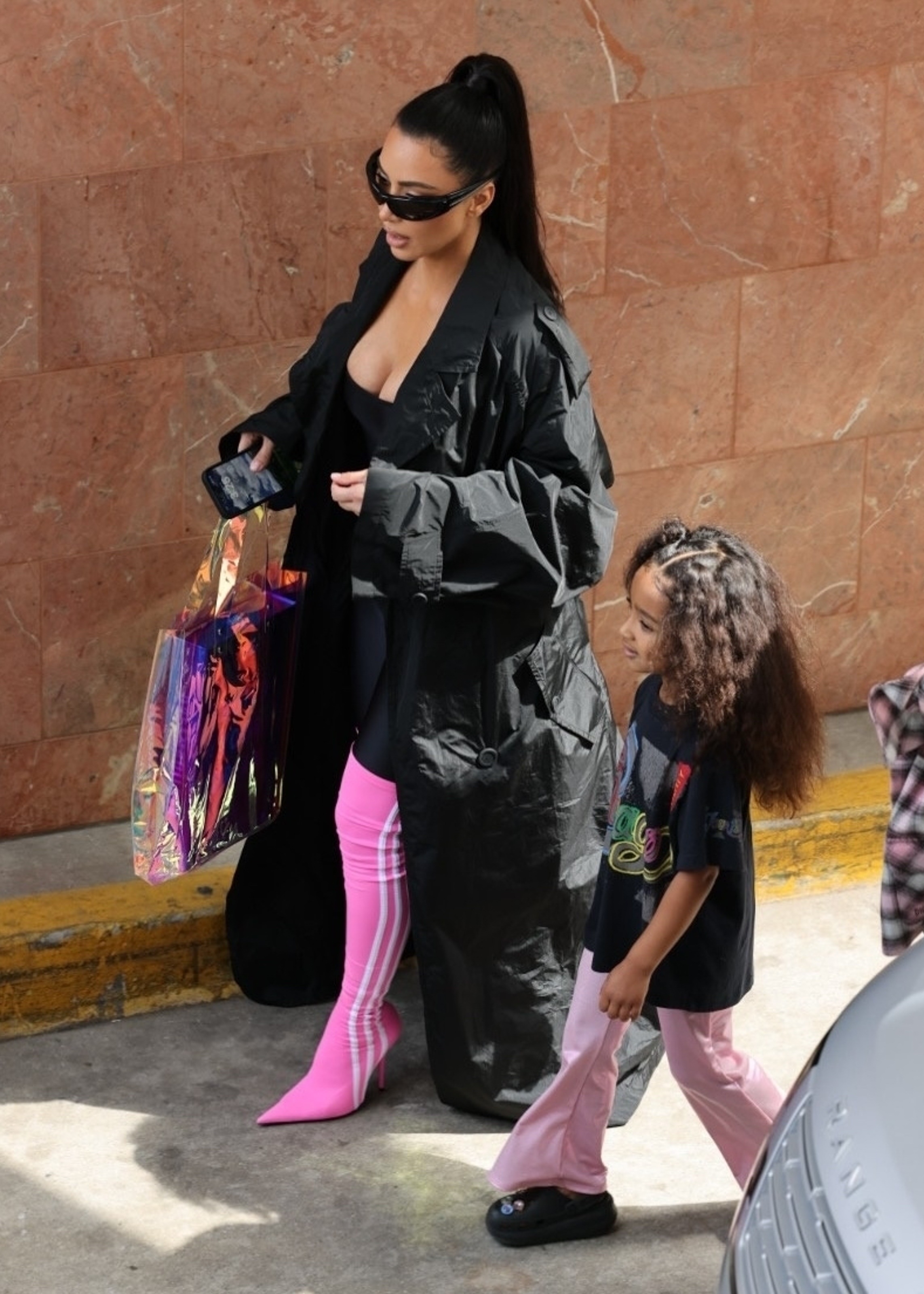 Access_Kardashian_1.jpg